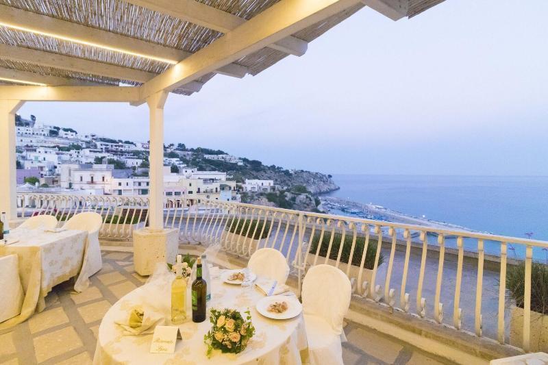 Hotel Ristorante Panoramico Castro  Extérieur photo